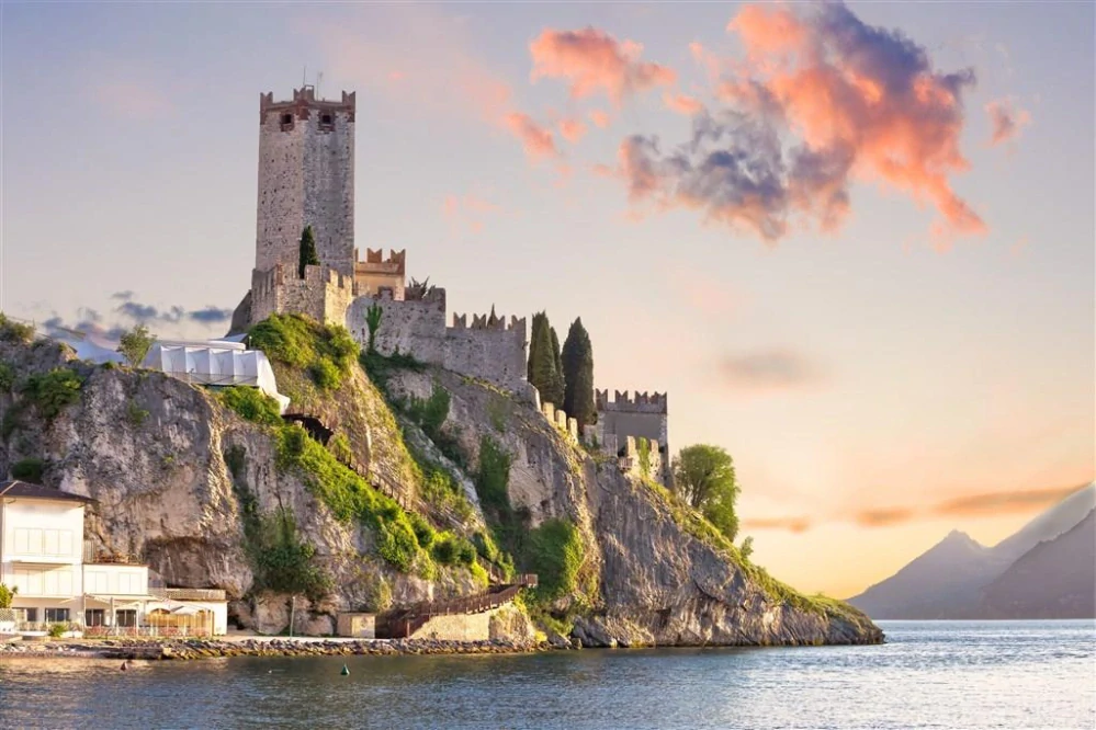 ITÁLIE - LAGO DI GARDA s hotelem u jezera